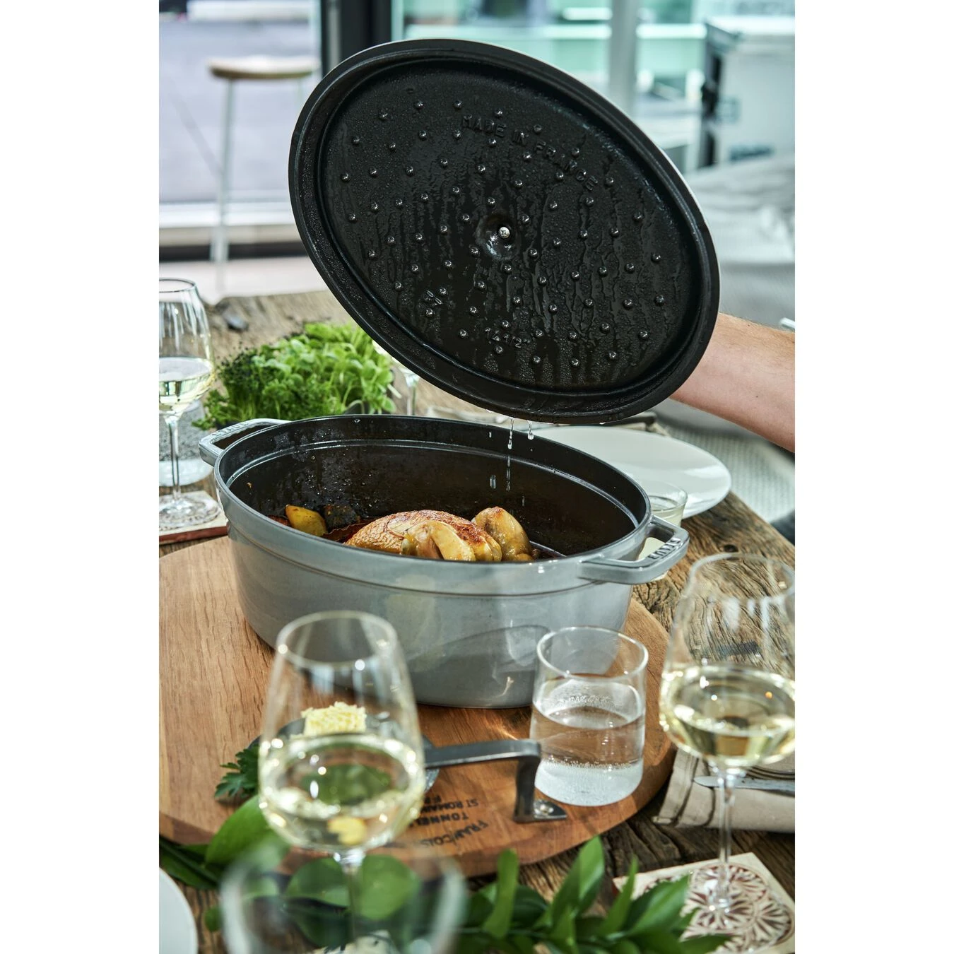 Staub Cocotte 37 Cm, Oval, Graphit-Grau, Gusseisen 8 Staub Cocotte 37 Cm, Oval, Graphit-Grau, Gusseisen – Bild 6