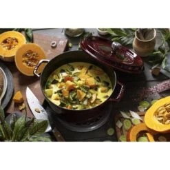 Staub Cocotte 26 Cm, Rund, Grenadine-Rot, Gusseisen -Zwilling Verkäufe 424422049